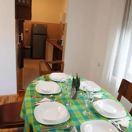 Vikend-kuca Vevericji Kraj *