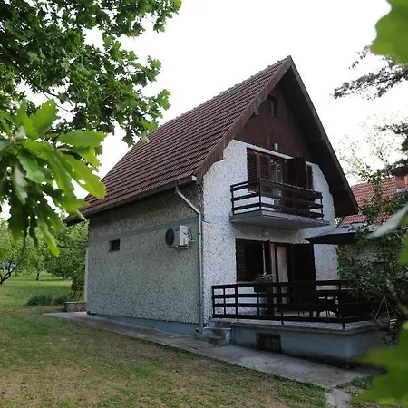 Vikend-kuca Vevericji Kraj Dom wakacyjny *