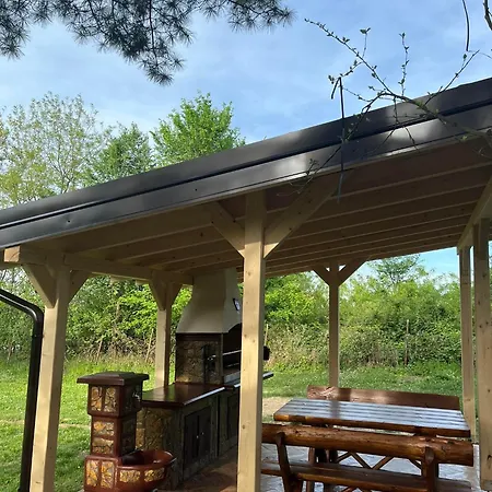 Vikend-kuca Vevericji Kraj * Vranić