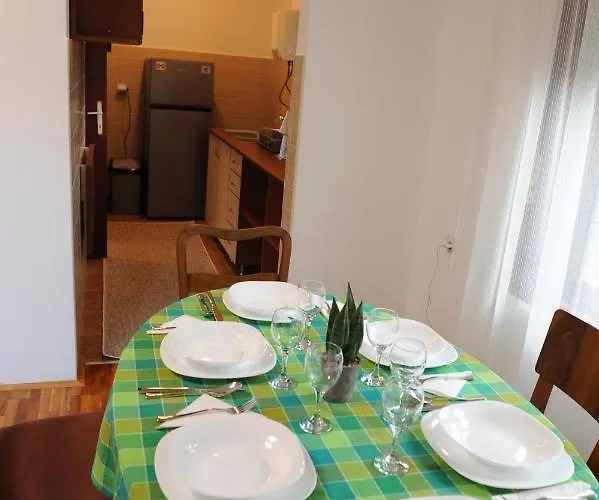 Vikend-kuca Vevericji Kraj *