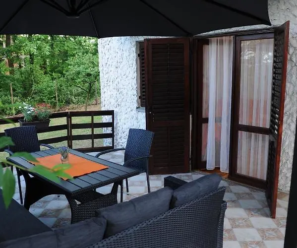 Дом отдыха Vikend-kuca Vevericji Kraj Вранич